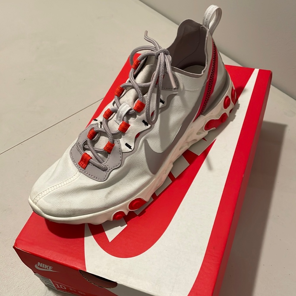 Women’s Nike React Element 55 Sz.10